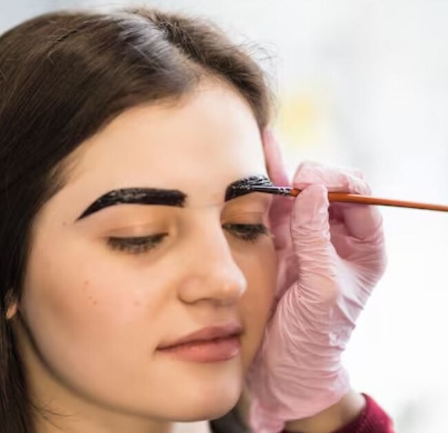Eyebrow Tinting